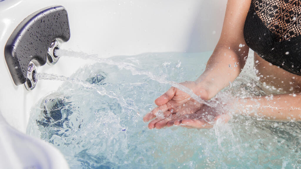 Filteret i spaet bidrar til at vannet holder seg klart. Kort sagt betyr det at jo mer filterpumpen går, jo renere vann har du.